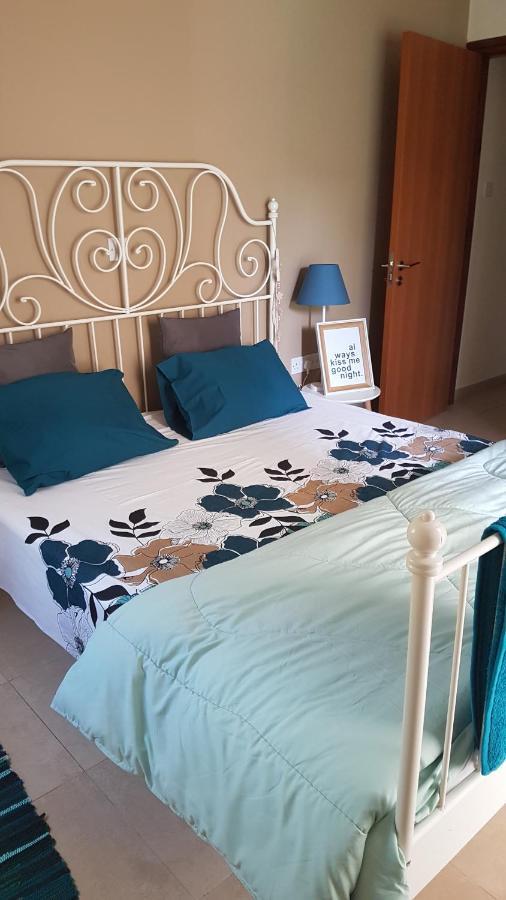 Kerynia Apartments Пафос Екстериор снимка