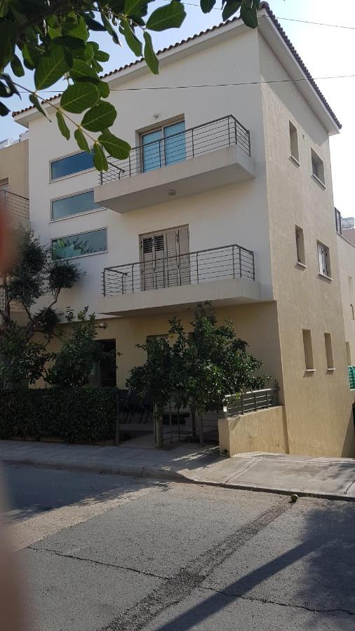 Kerynia Apartments Пафос Екстериор снимка