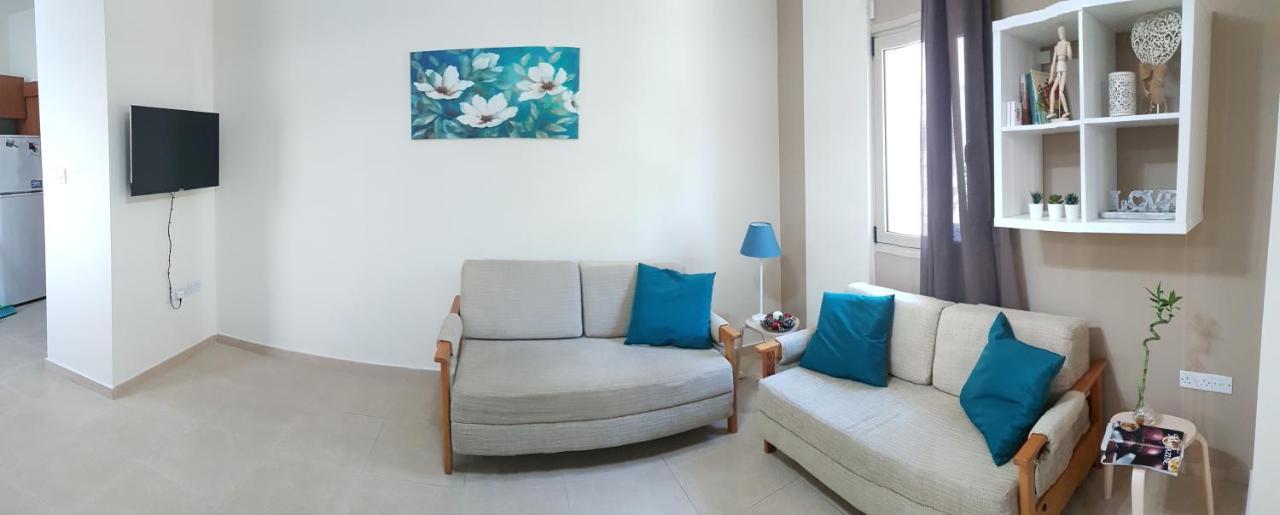 Kerynia Apartments Пафос Екстериор снимка